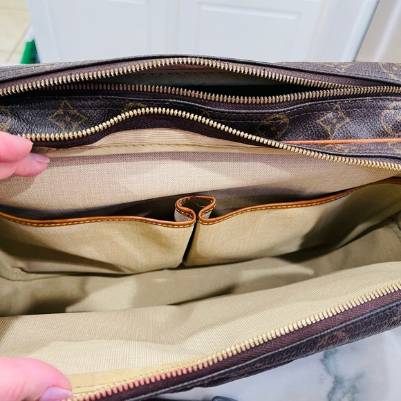 Louis Vuitton Reporter - Picture 3 of 8